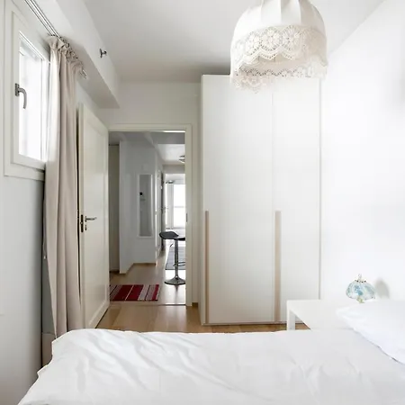 Apartment 2ndhomes Cozy 1br With Balcony By The Station *