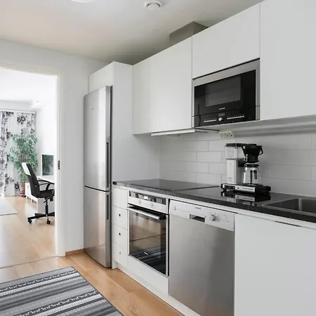 2ndhomes Cozy 1br With Balcony By The Station Helsinki