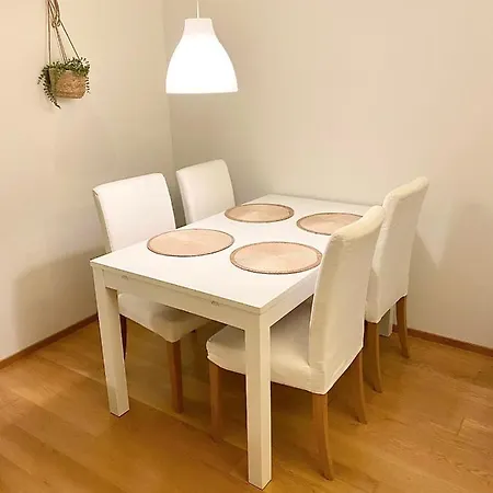 2ndhomes Cozy 1br With Balcony By The Station * Helsinki
